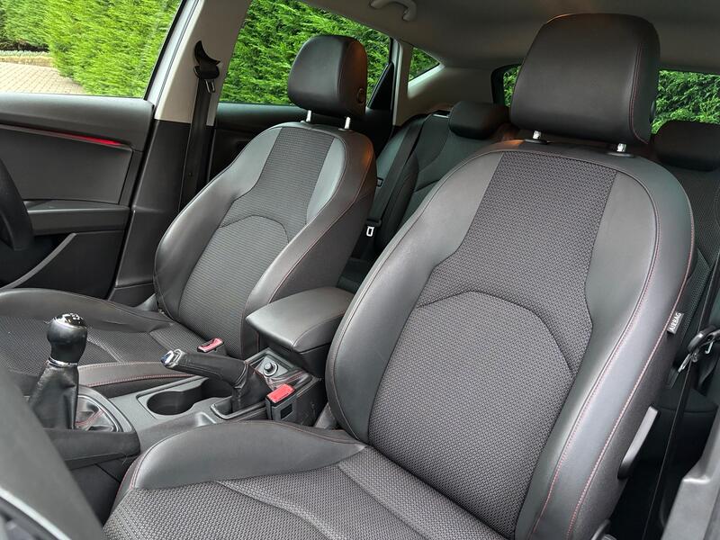 SEAT LEON