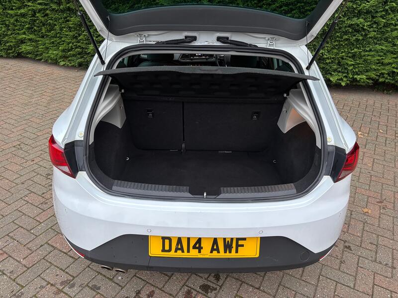 SEAT LEON