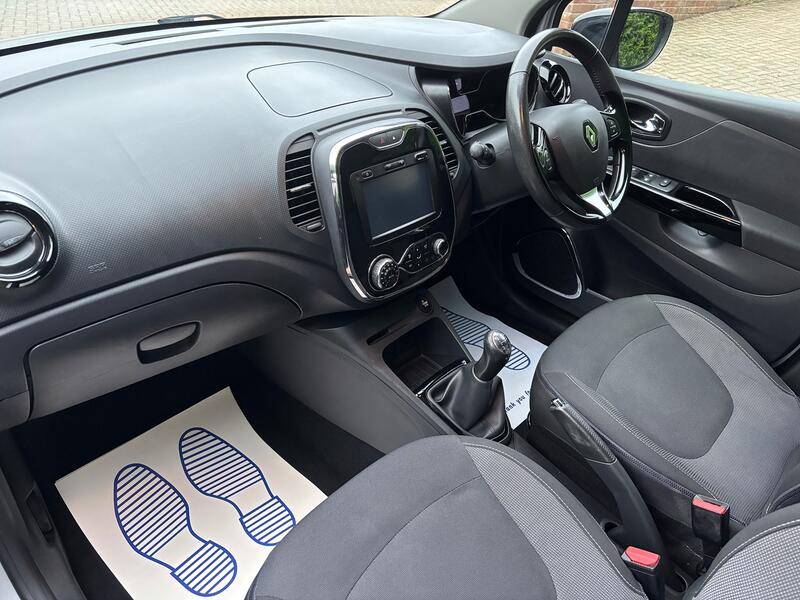 RENAULT CAPTUR