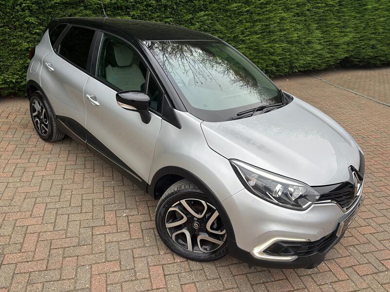 View RENAULT CAPTUR 0.9 Iconic TCe 90 MY18