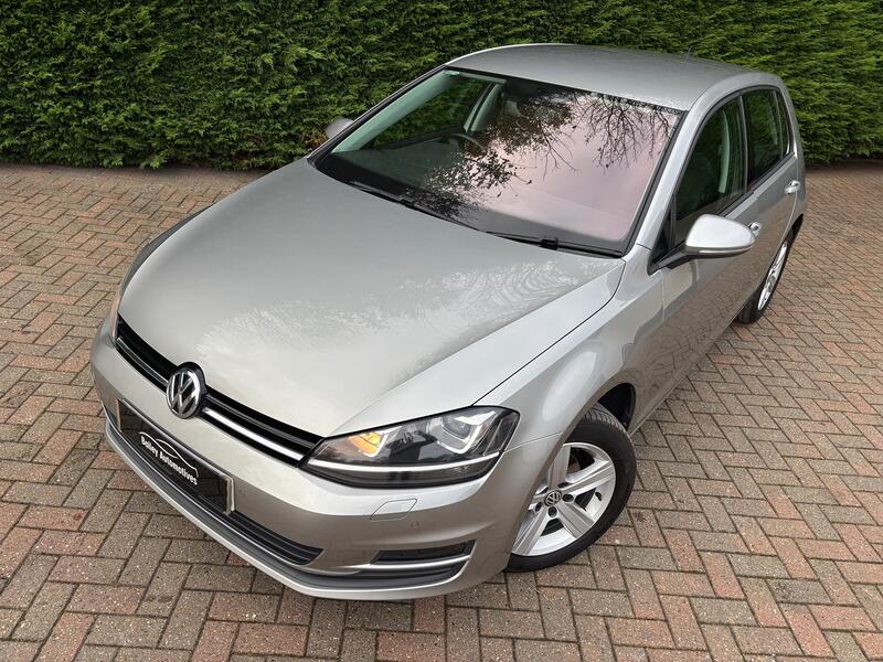 View VOLKSWAGEN GOLF 1.6 TDI BlueMotion Tech Match