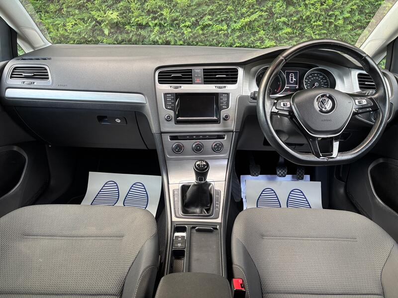 View VOLKSWAGEN GOLF 1.6 TDI BlueMotion Tech Match