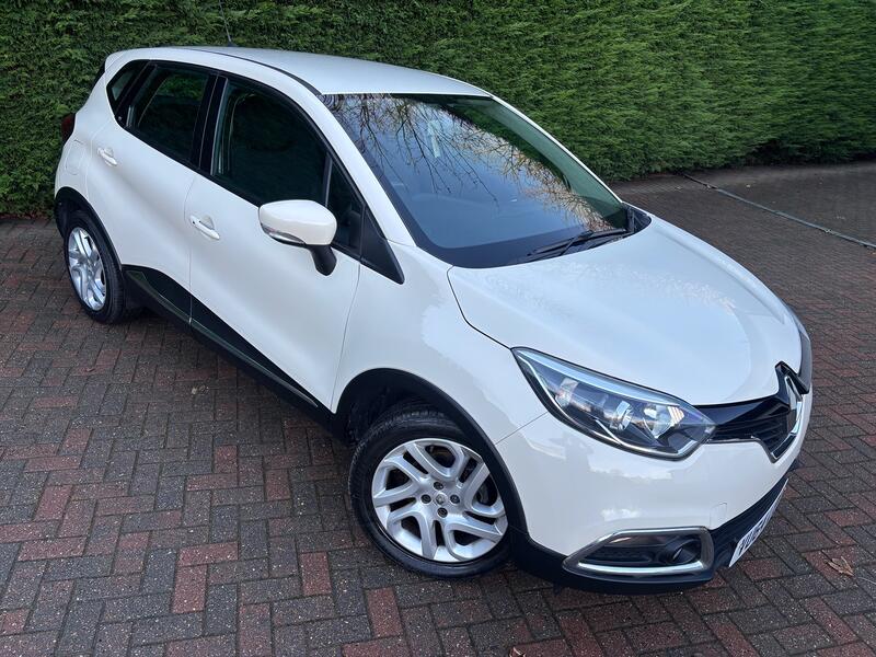 View RENAULT CAPTUR 1.5 Dynamique MediaNav dCi 90 Stop & Start