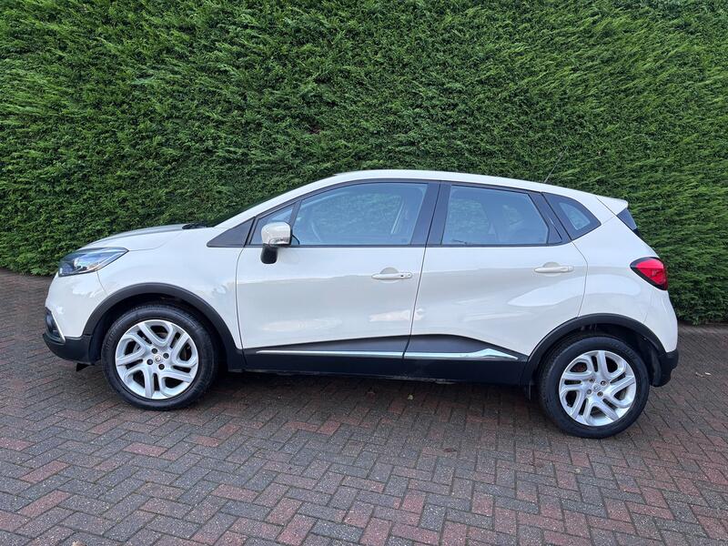 RENAULT CAPTUR