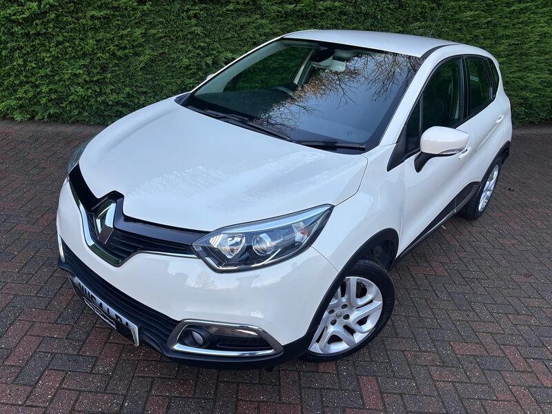 View RENAULT CAPTUR 1.5 Dynamique MediaNav dCi 90 Stop & Start