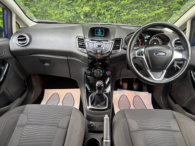 View FORD FIESTA 1.3 Zetec