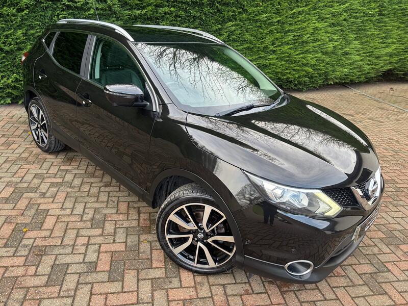 View NISSAN QASHQAI 1.5 dCi Tekna