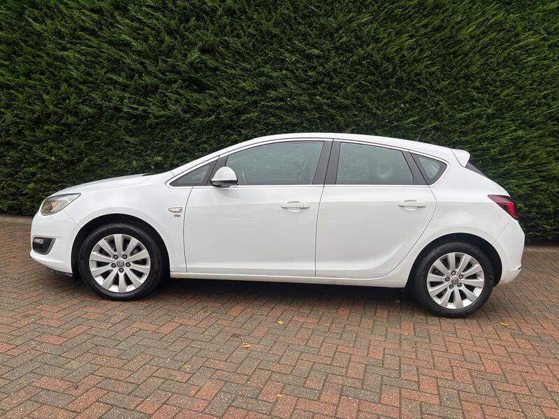 VAUXHALL ASTRA