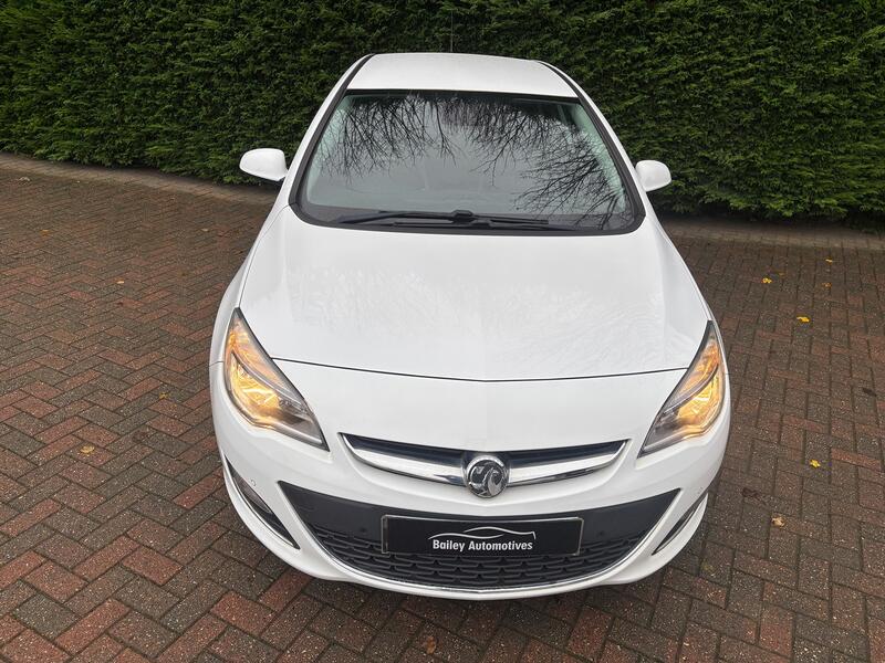 VAUXHALL ASTRA