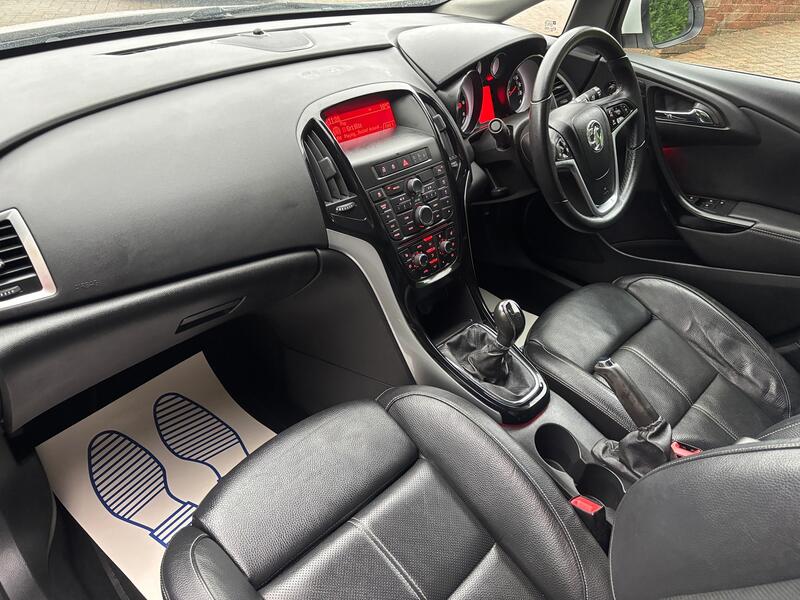 VAUXHALL ASTRA