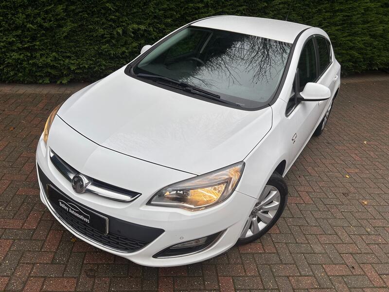 View VAUXHALL ASTRA 2.0 CDTi ecoFLEX Elite