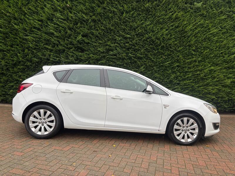 VAUXHALL ASTRA