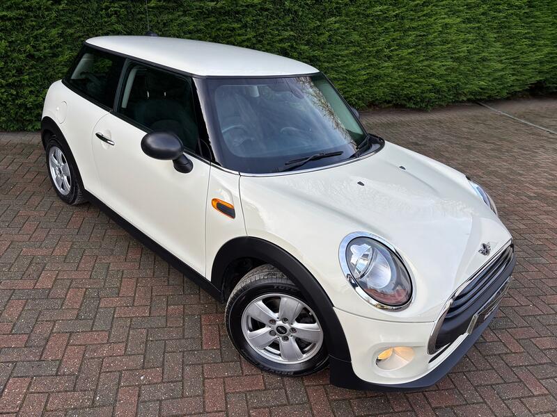 View MINI HATCH 1.2 One 3-Door Hatch