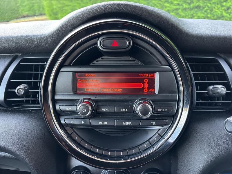 MINI HATCH