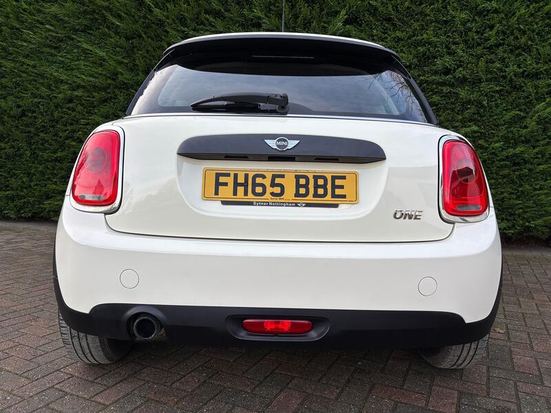 MINI HATCH