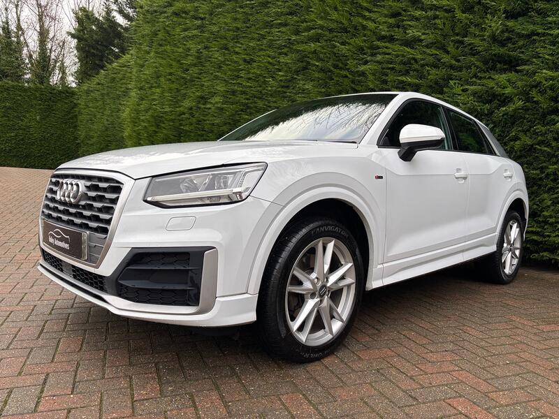 AUDI Q2