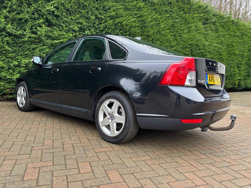VOLVO S40