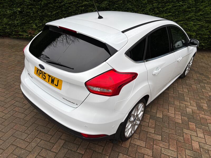 FORD FOCUS