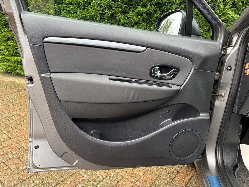 RENAULT SCENIC