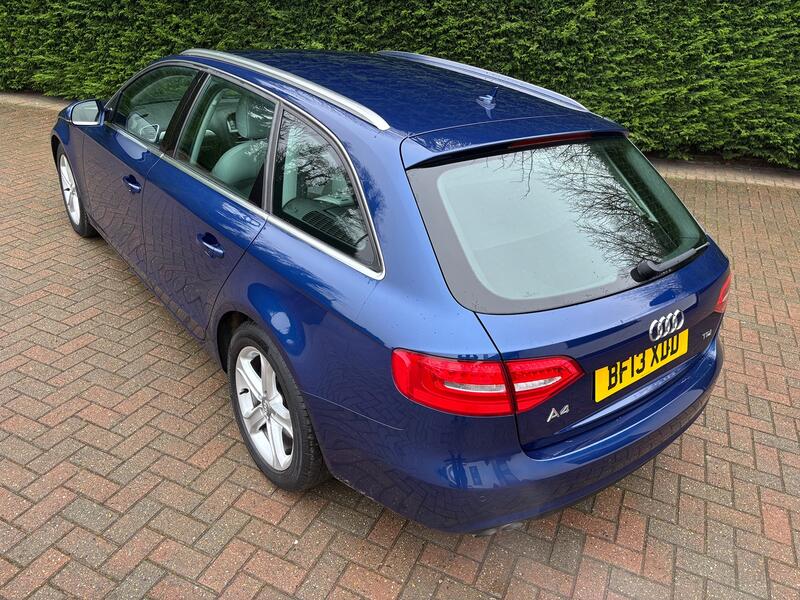 AUDI A4 AVANT