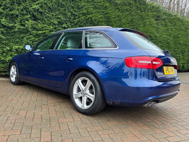 AUDI A4 AVANT