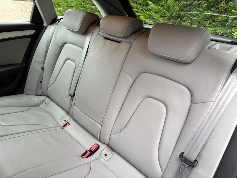 AUDI A4 AVANT