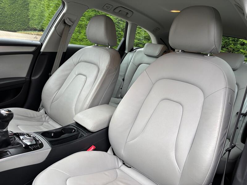 AUDI A4 AVANT