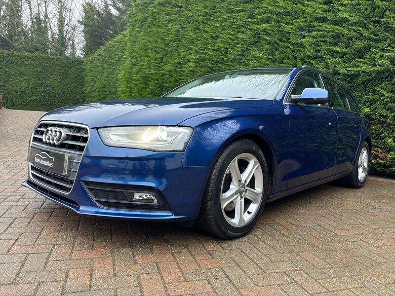 AUDI A4 AVANT