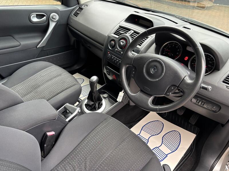 RENAULT MEGANE