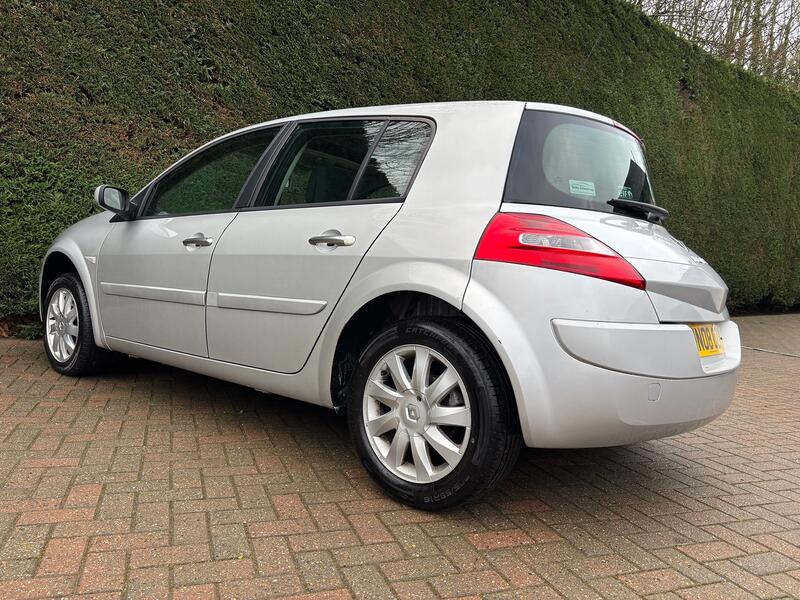 RENAULT MEGANE