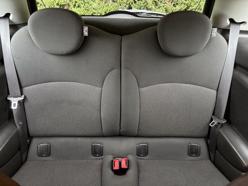 MINI HATCH