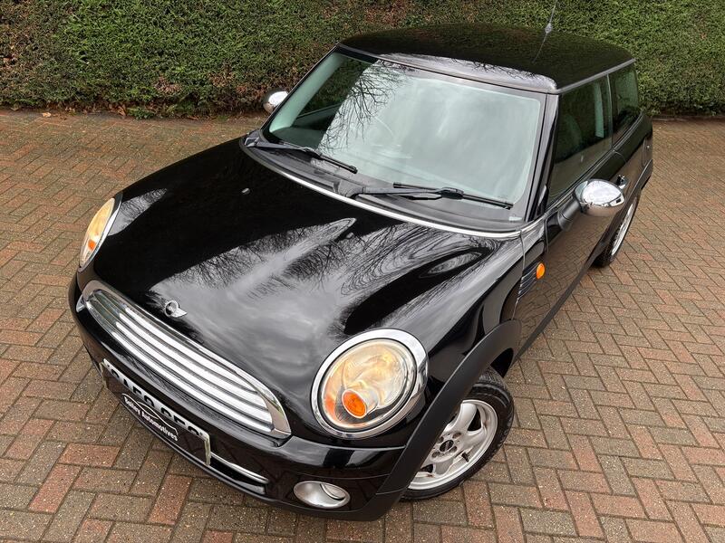 View MINI HATCH 1.6 Cooper Hatch
