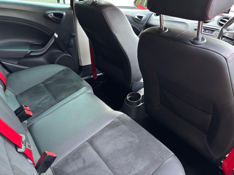 SEAT IBIZA