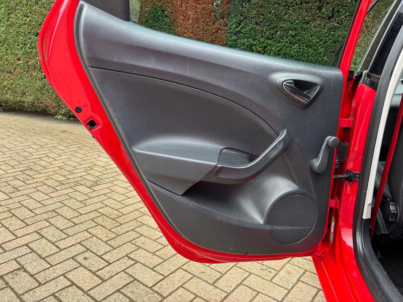 SEAT IBIZA