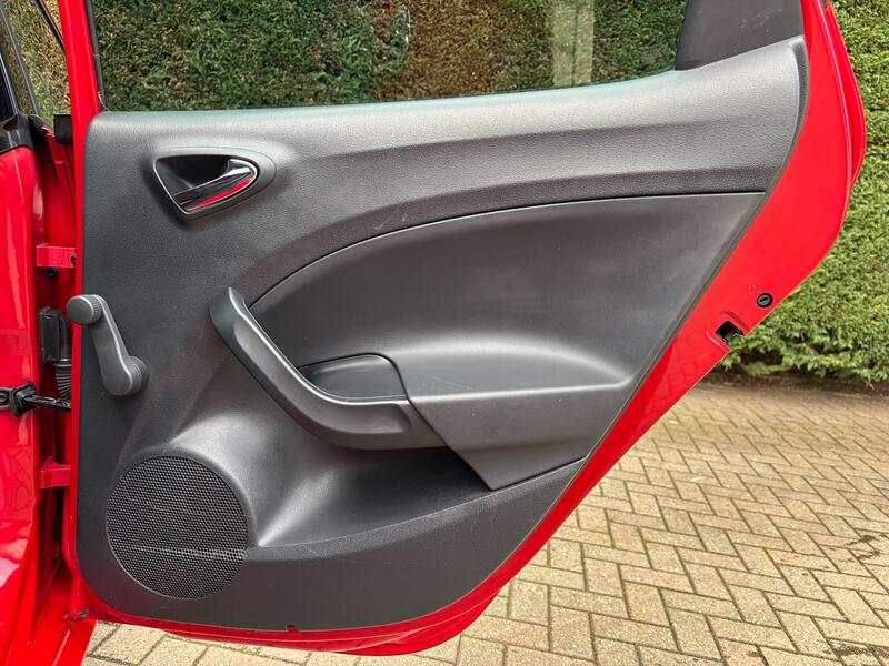 SEAT IBIZA