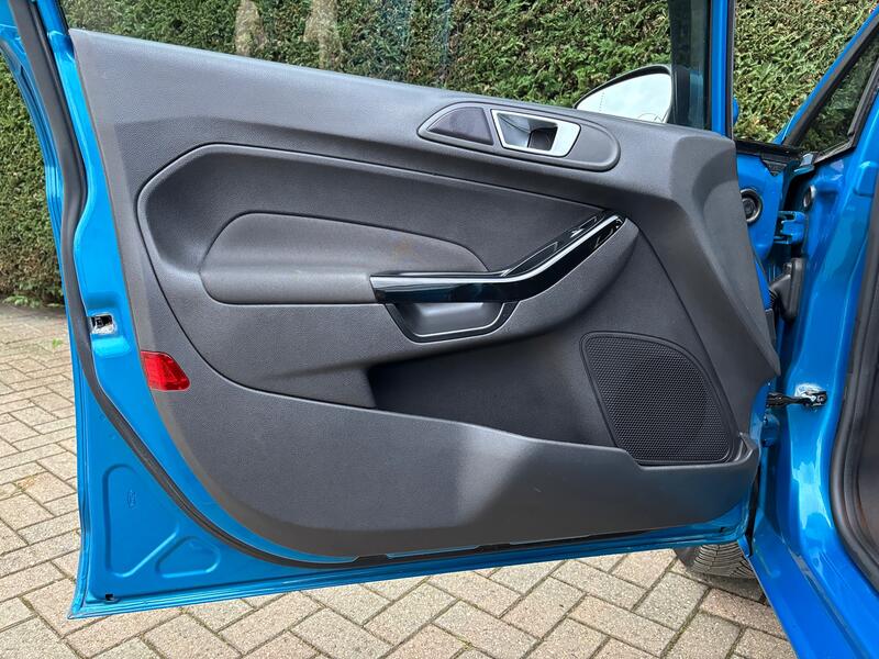 FORD FIESTA