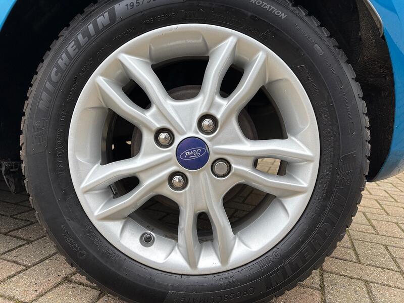 FORD FIESTA