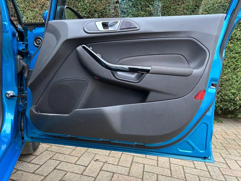 FORD FIESTA