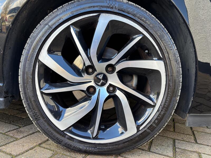 DS AUTOMOBILES DS 3