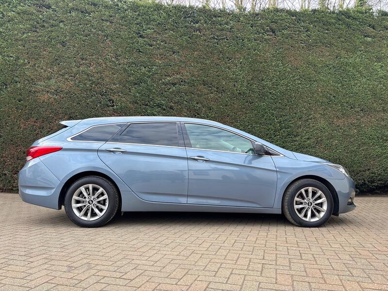 HYUNDAI I40