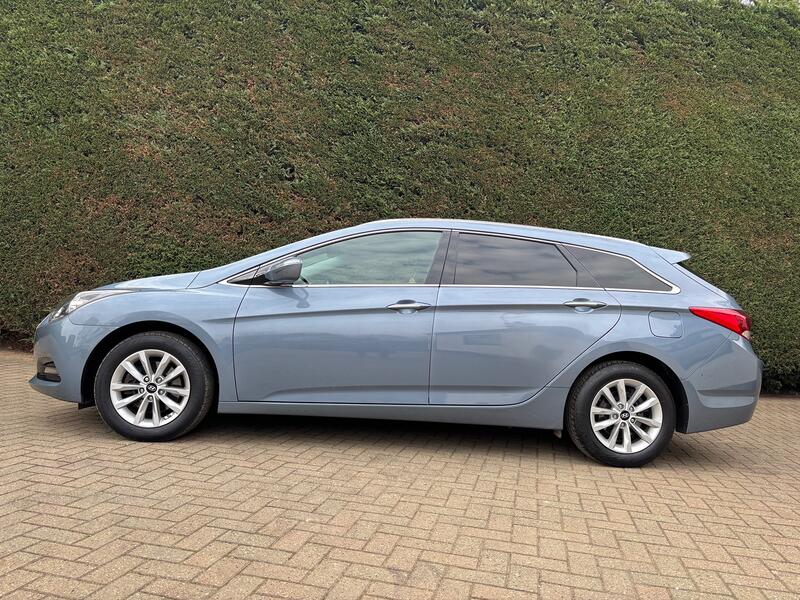 HYUNDAI I40