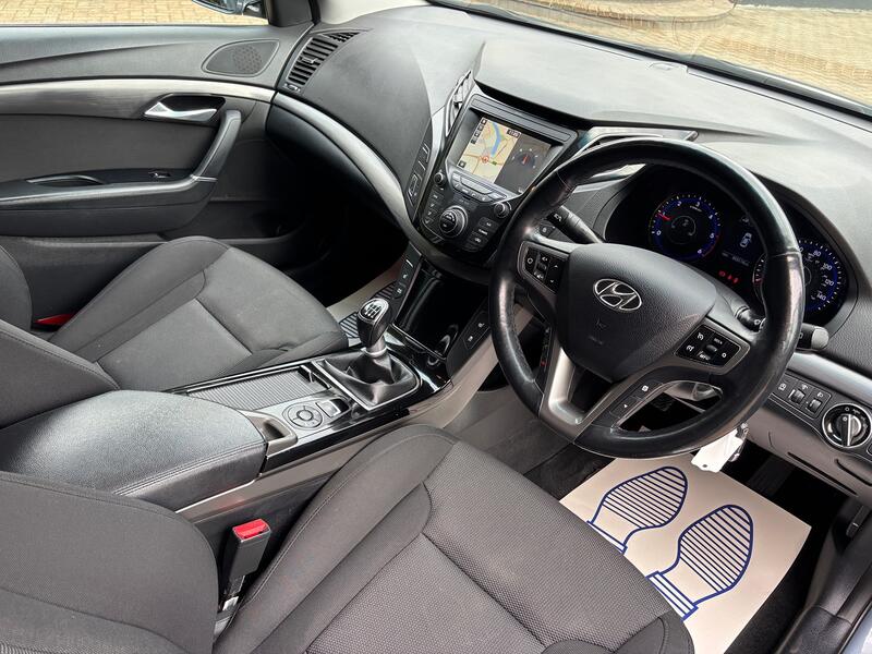 HYUNDAI I40