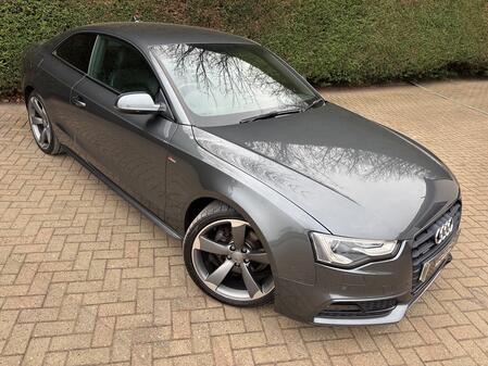 AUDI A5 2.0 TDI Black Edition