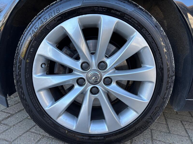 VAUXHALL INSIGNIA