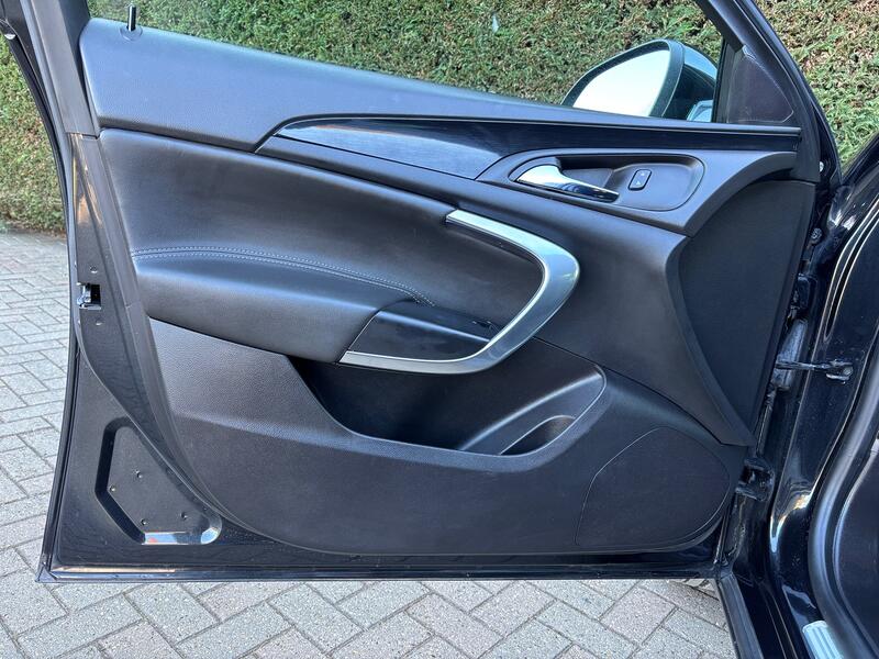 VAUXHALL INSIGNIA