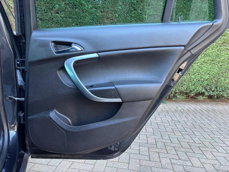 VAUXHALL INSIGNIA