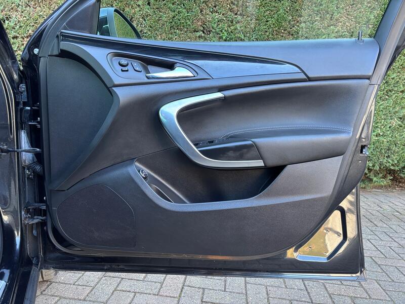 VAUXHALL INSIGNIA
