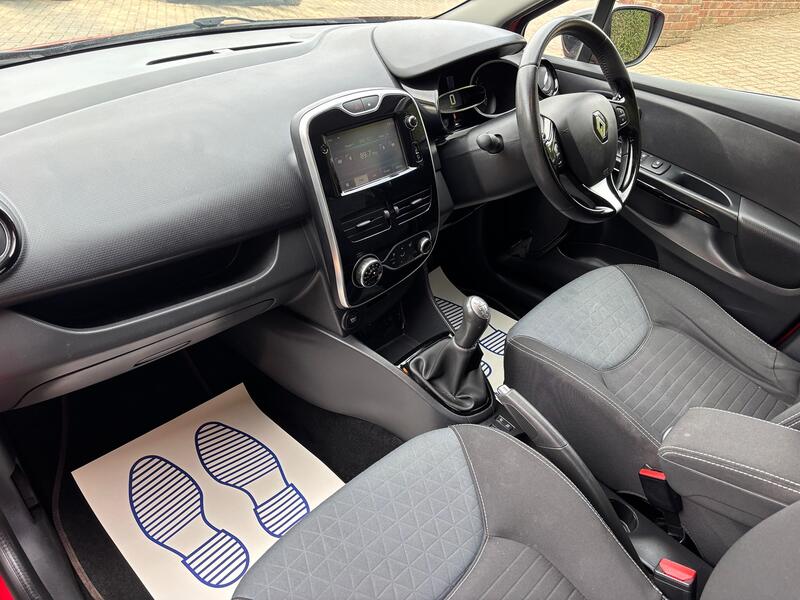 RENAULT CLIO