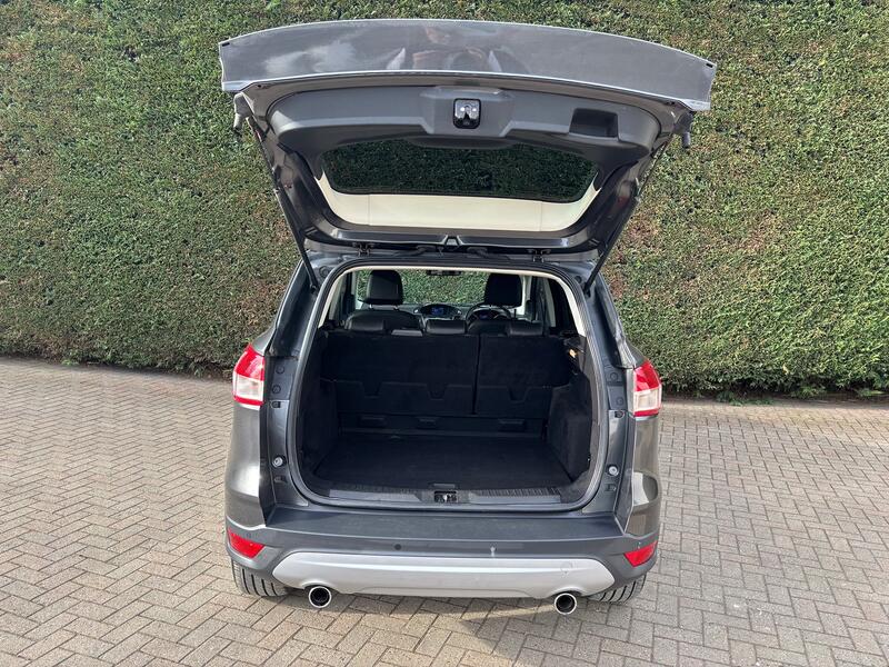 FORD KUGA