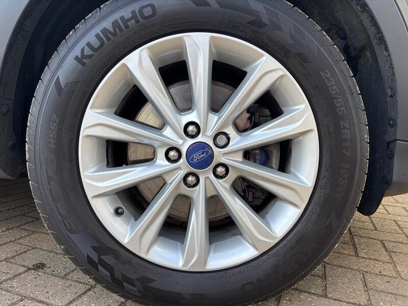 FORD KUGA